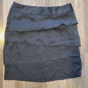 Grey tiered banana republic skirt.